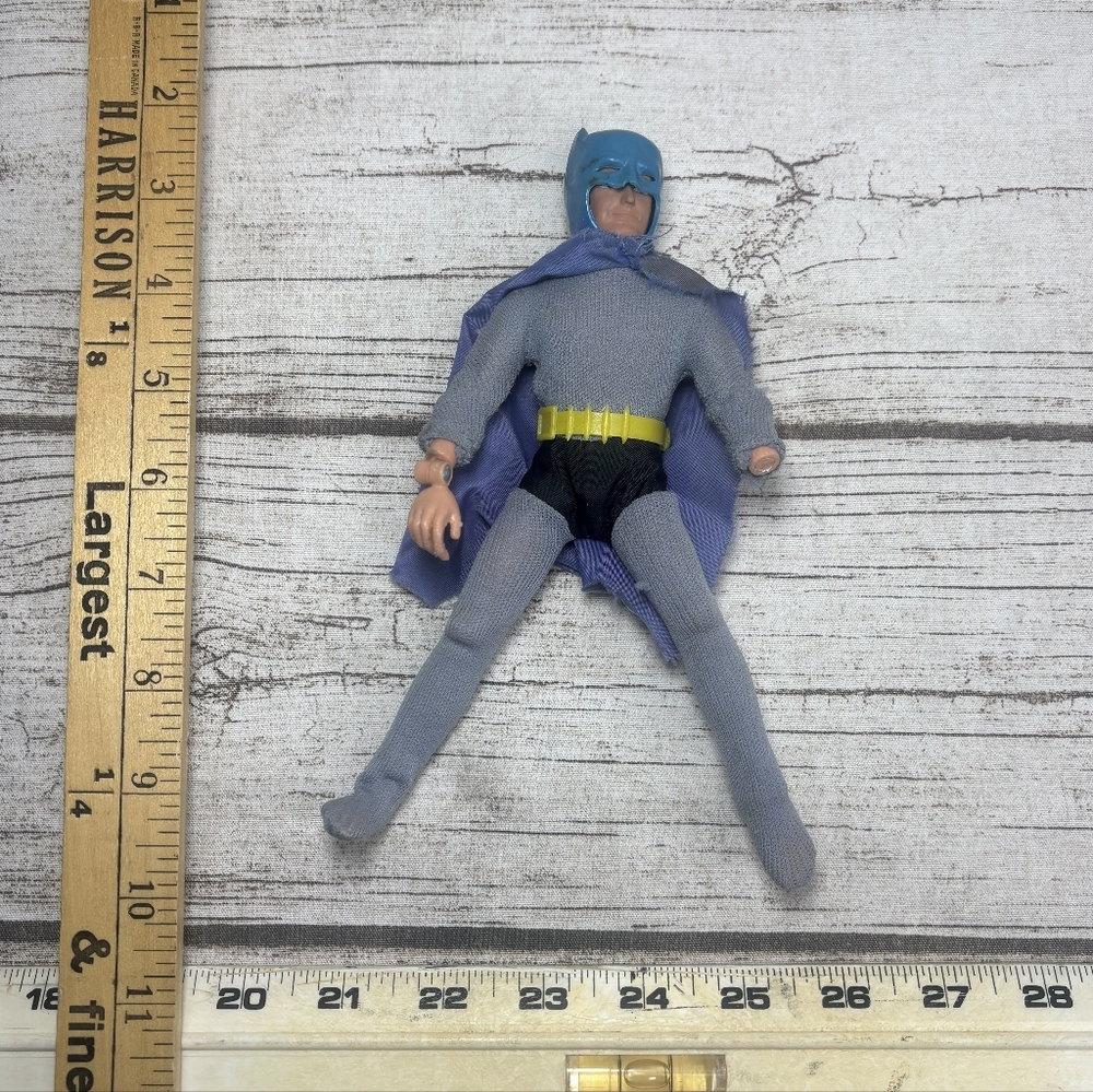 1975 Mego 8" Batman Fist Fighter Action Figure Missing Logo Outfit